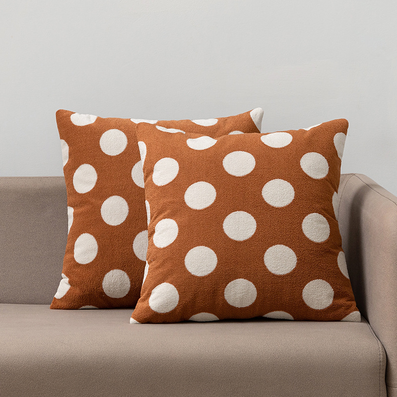 Looped polka dot pillowcase Item Picture