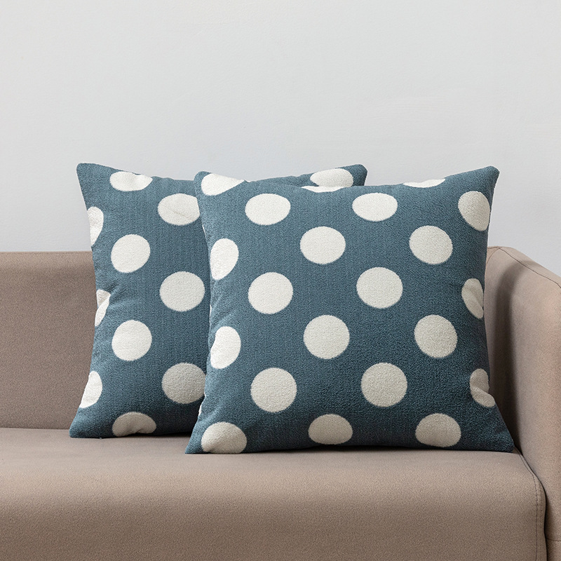 Looped polka dot pillowcase Application Scenario