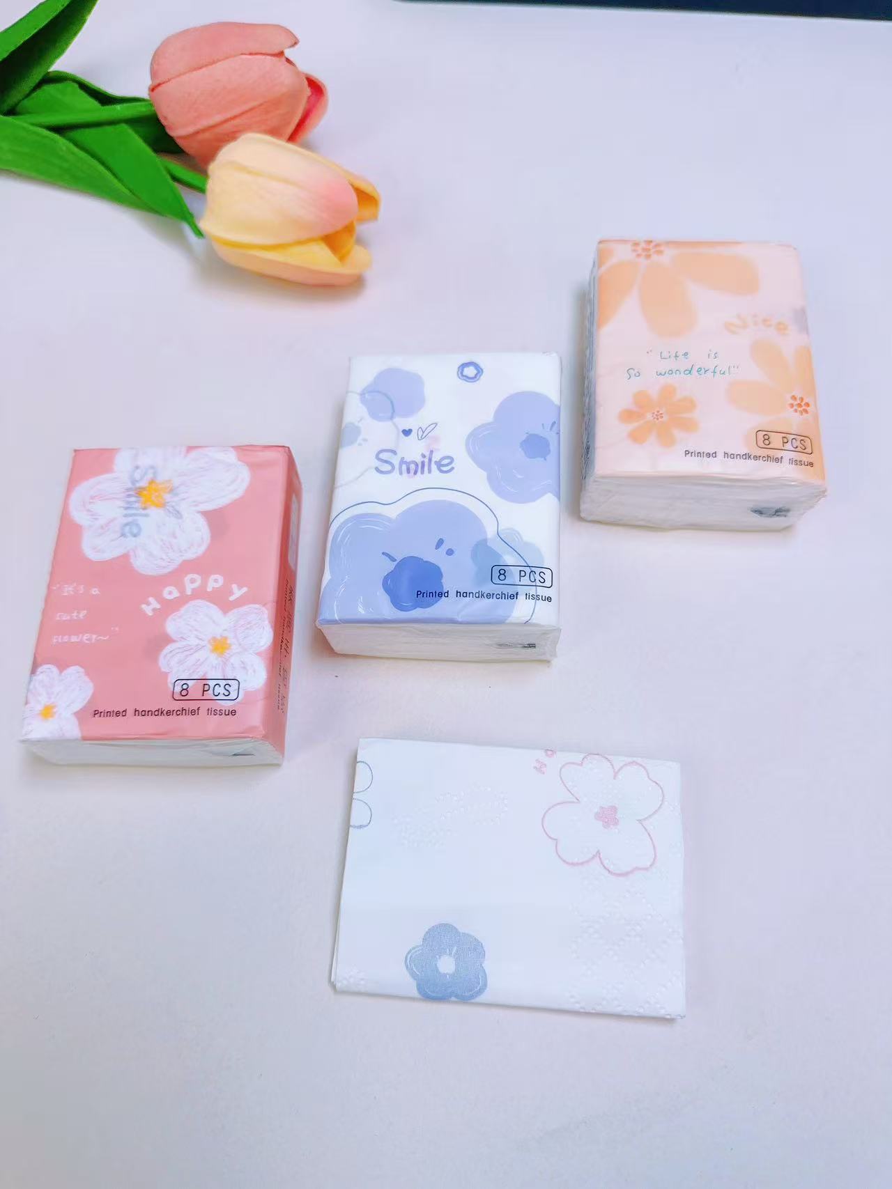 Floral printed handkerchief paper - Specification: 210×210 mm, three-layer thickened 8 pieces per pack. Compact and portable mini pocket tissue that doesn't shed paper scraps Specification image