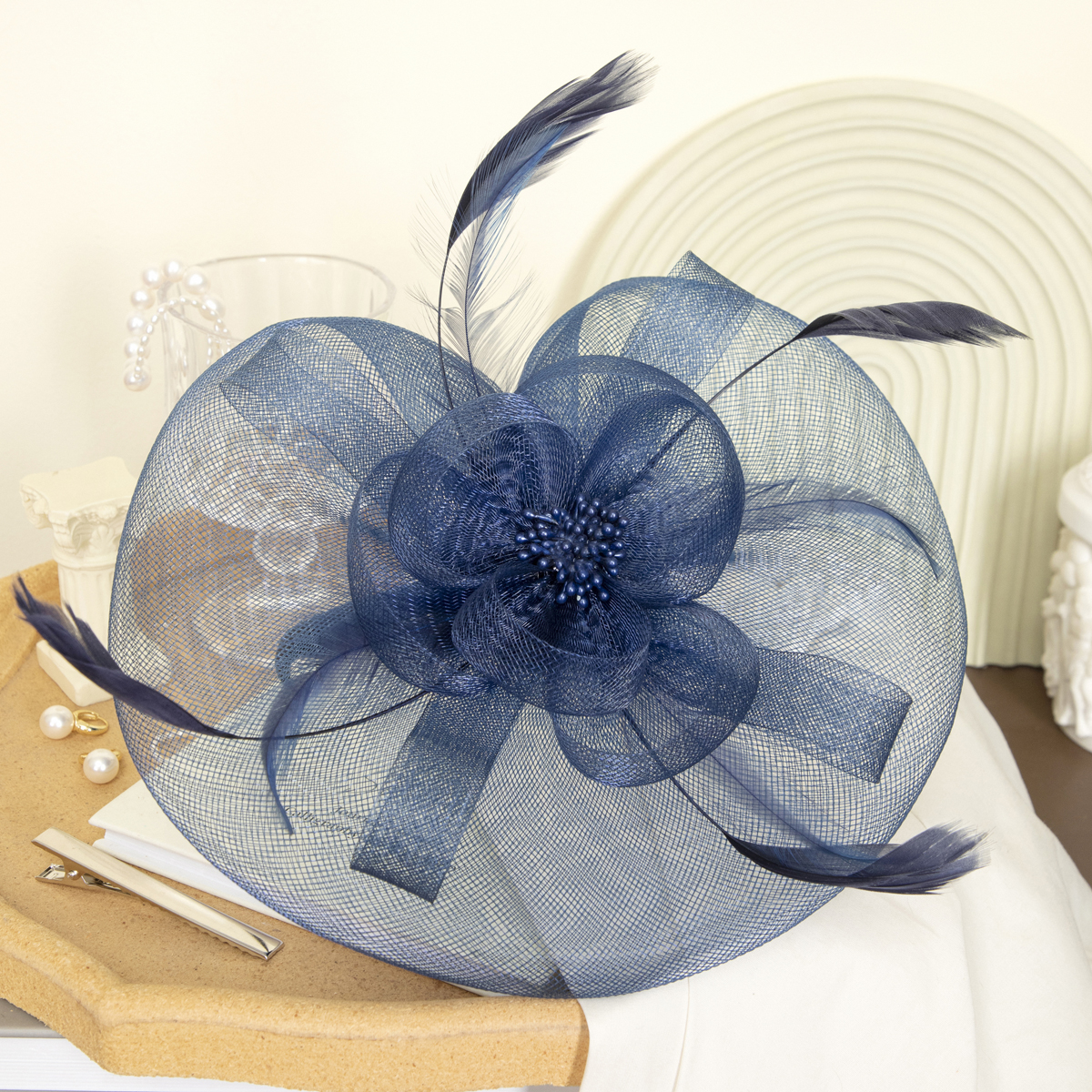 Ladies' flower mesh handmade top hat 1 set, suitable for Christmas, Halloween, tea parties, birthday parties, bride's headwear, Derby top hat, church top hat with hairpins and headbands Application Scenario