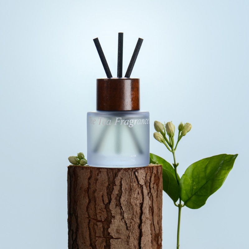 Classic Tea Essential Oil Aromatherapy Gift Box - Dual-purpose for car aromatherapy and indoor diffuser, Home fragrance, bedroom decoration, 50ml Specification image