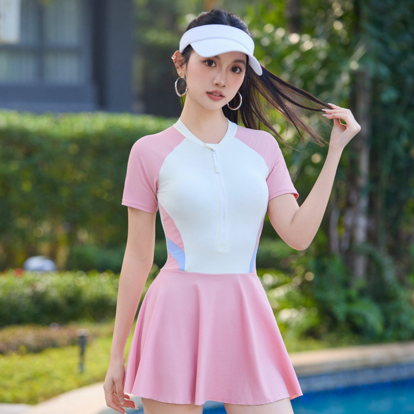 One-piece sporty beachwear