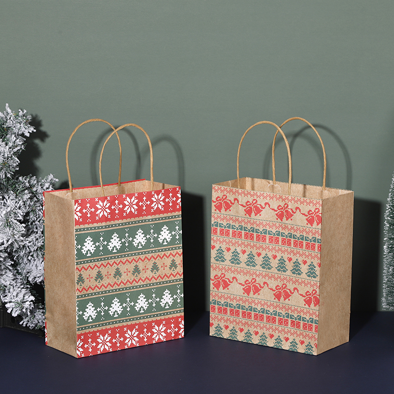 圣诞糖果礼品纸袋 — 带提手 节日印花礼品包装袋 Application Scenario