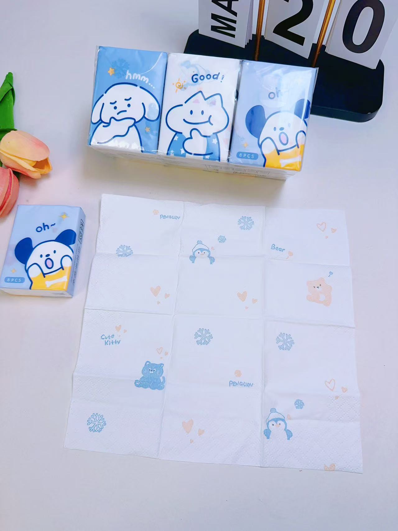 Dog cartoon printed handkerchief paper - Specification: 210×210 mm, three-layer thickened 8 pieces per pack. Compact and portable mini pocket tissue that doesn't shed paper scraps Item Picture