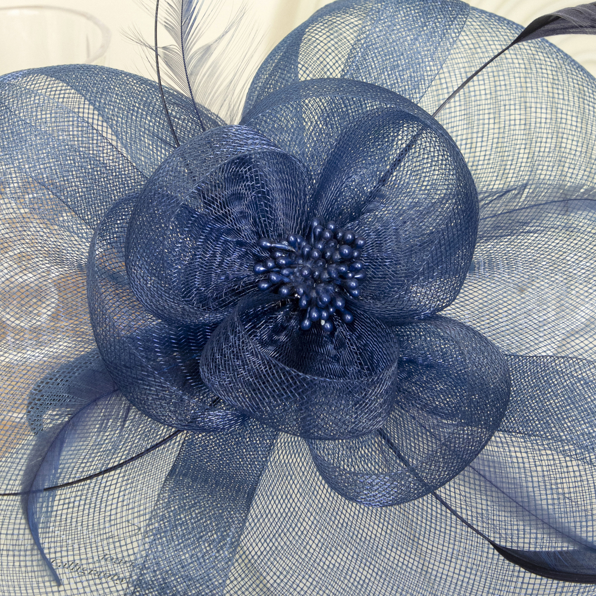 Ladies' flower mesh handmade top hat 1 set, suitable for Christmas, Halloween, tea parties, birthday parties, bride's headwear, Derby top hat, church top hat with hairpins and headbands Item Picture