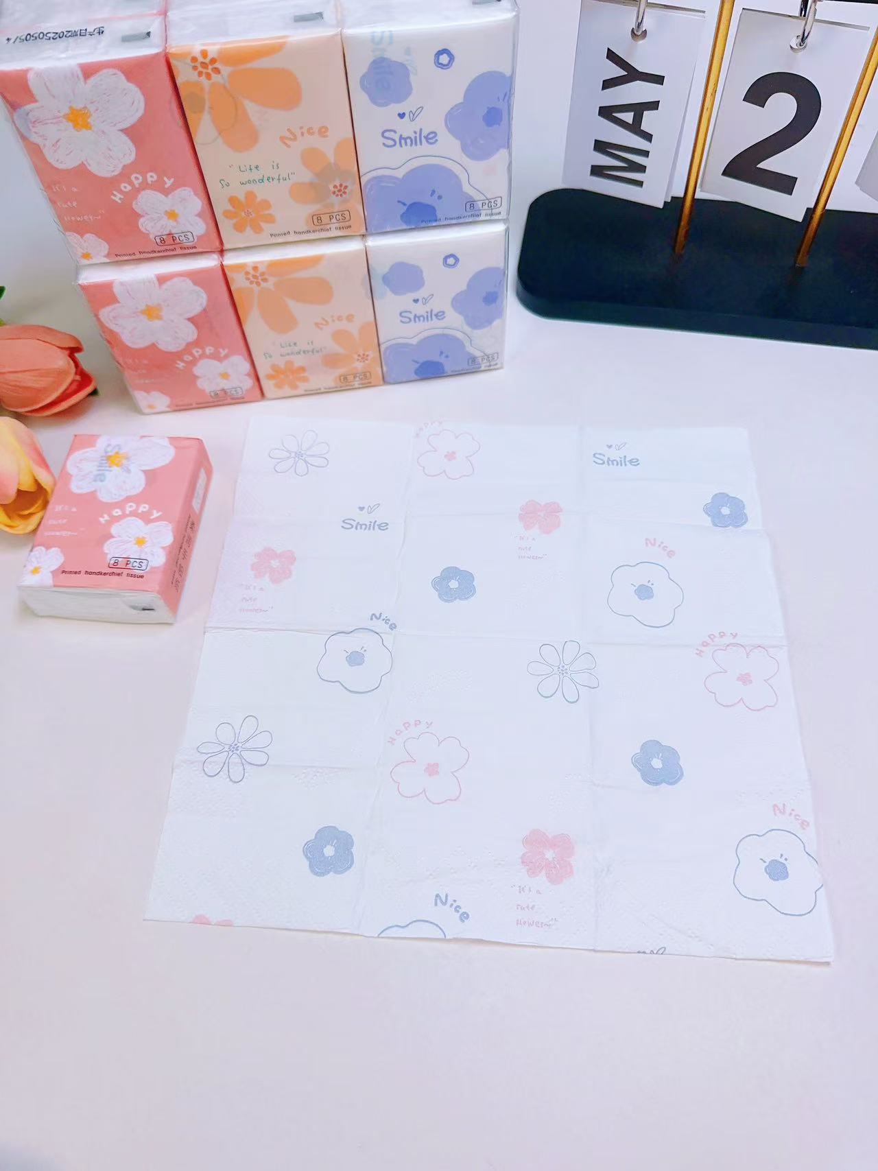 Floral printed handkerchief paper - Specification: 210×210 mm, three-layer thickened 8 pieces per pack. Compact and portable mini pocket tissue that doesn't shed paper scraps details Picture